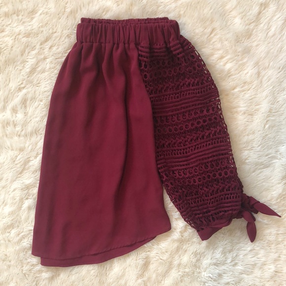 Express off the shoulder blouse - Picture 2 of 5